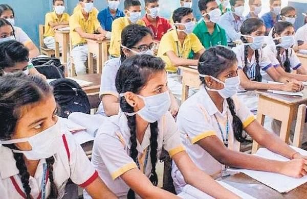 SC ने भाषाई अल्पसंख्यक स्कूली छात्रों को तमिल भाषा का पेपर लिखने से छूट दी